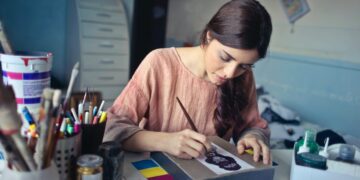 Cum să creezi un design grafic atrăgător și eficient pentru afacerea ta