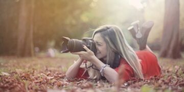 Cum să folosești lumina naturală și artificială în avantajul tău