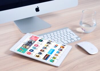 Cum să creezi un layout responsive și adaptabil la diferite dispozitive