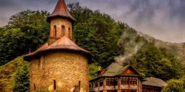 De ce revin oamenii mereu la Prislop, unul dintre cele mai vizitate locuri din Hunedoara